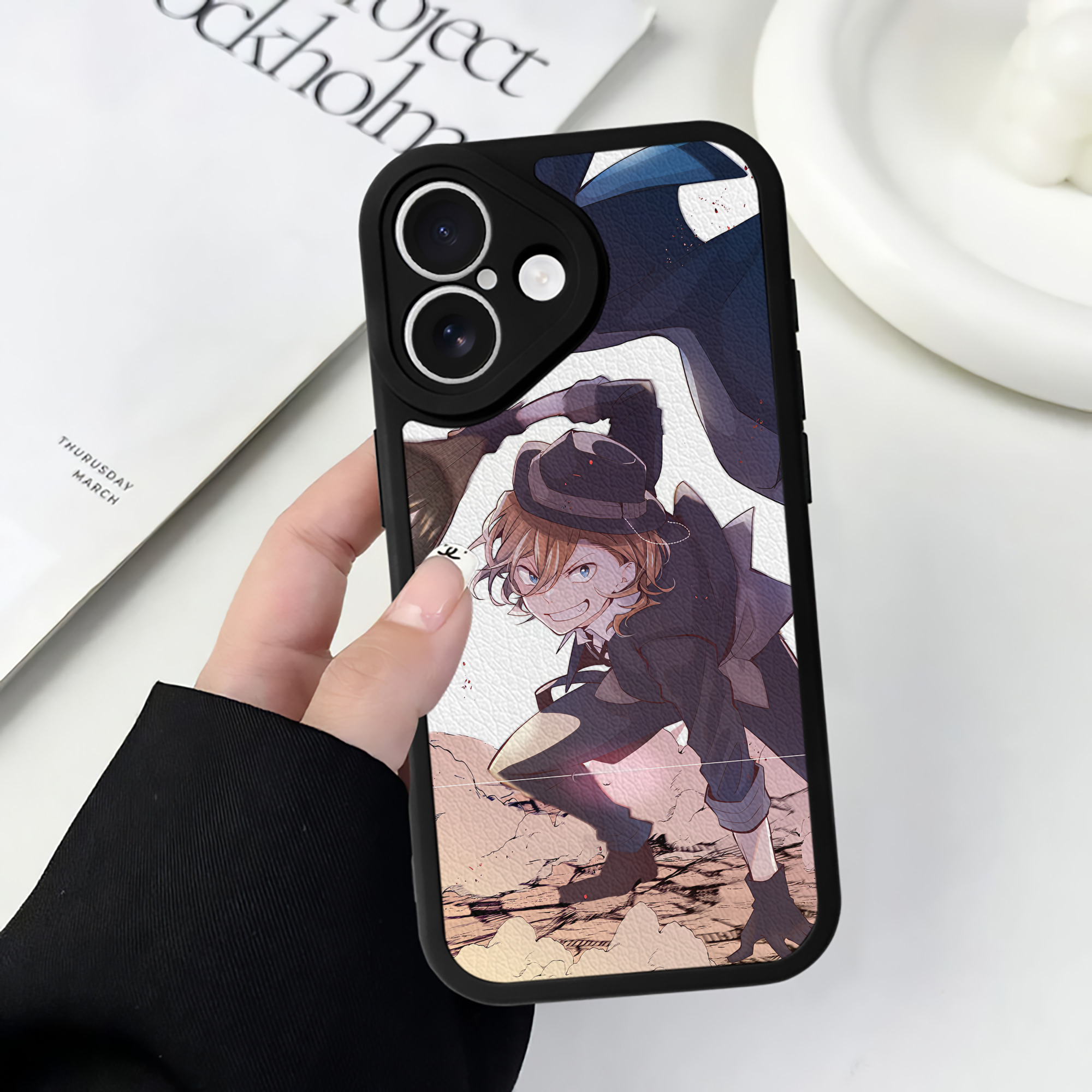 （画像用） 文豪ストレイドッグス Bungo Stray Dogs 【iPhone 16シリーズ対応】シリコンスマホケース（レザー調） 材質：シリコン